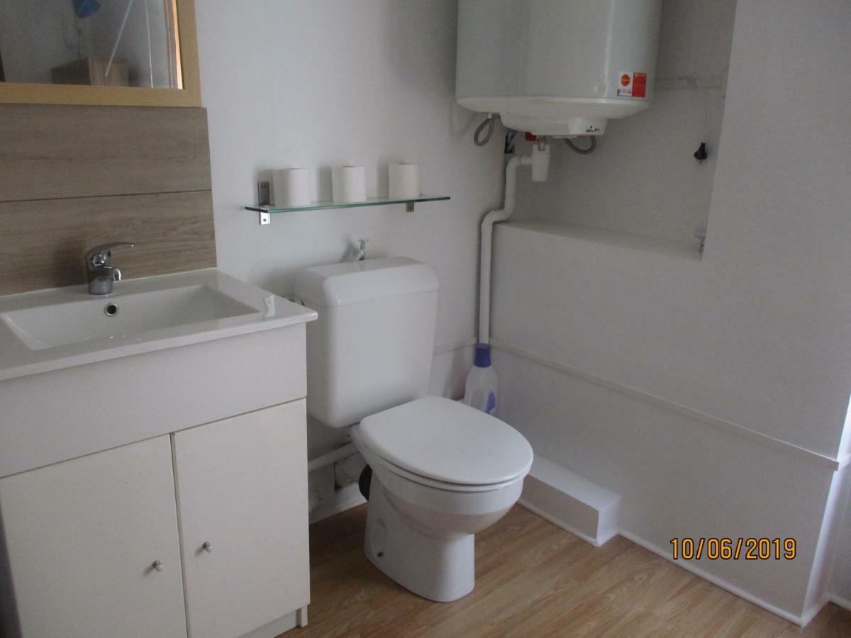 Petit Studio Apartamento Lodève Exterior foto